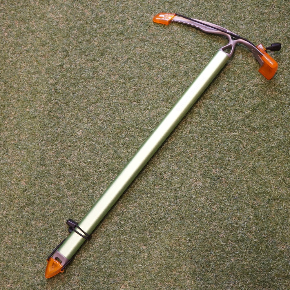 美品 
 ブラックダイヤモンド【Black Diamond】 レイブン ＆ カバー BD31020 登山用ピッケル フィールドギア
 エンビ―グリーン