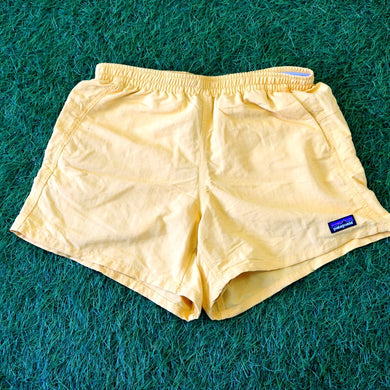 美品 
 パタゴニア【patagonia】 Baggies Shorts STY57058SP20 ショートパンツ
 イエロー レディース