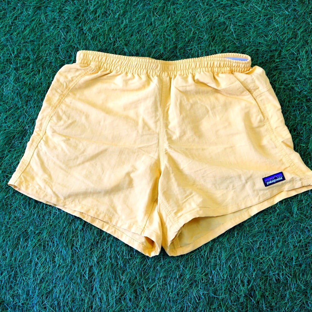 美品 
 パタゴニア【patagonia】 Baggies Shorts STY57058SP20 ショートパンツ
 イエロー レディース
