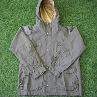 美品 
 シエラデザインズ【SIERRA DESIGNS】 キッズマウンテンパーカー 7940 ジャケット
 グリーン系 キッズ