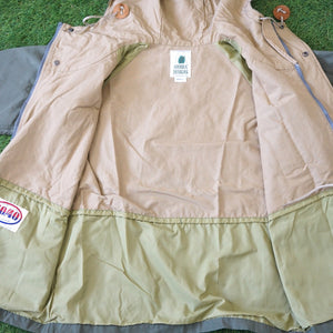 美品 
 シエラデザインズ【SIERRA DESIGNS】 キッズマウンテンパーカー 7940 ジャケット
 グリーン系 キッズ