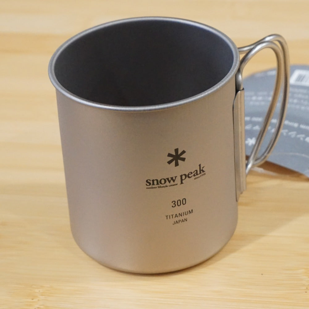 未使用 スノーピーク（snow peak） チタンシングルマグ300 MG-142 テーブルウェア 300ml マグカップフォールディングハンドル　食器 [送料無料]