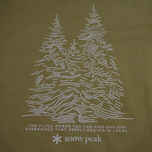 画像をギャラリービューアに読み込む, 未使用 スノーピーク（snow peak） Graphic Tee Snow Tree グラフィックティー スノーツリー XL Olive MM4110-TS0105OL Tシャツ オリーブ 雪山の森林 2021秋冬 [送料無料]