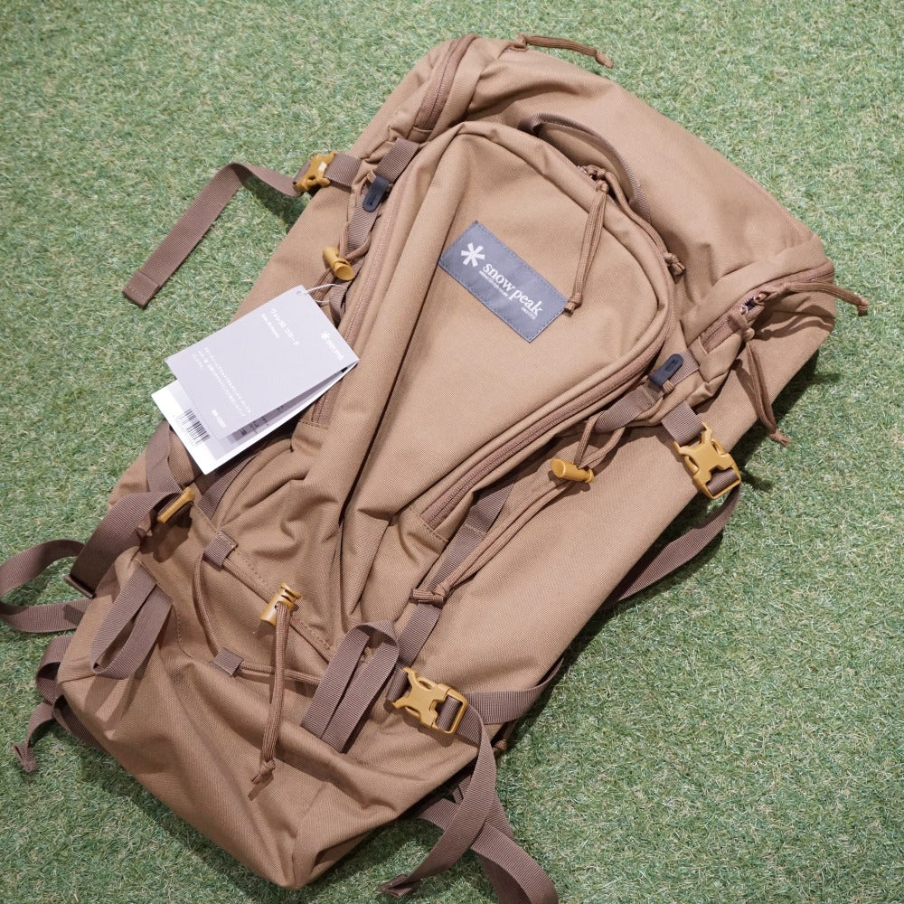 未使用 スノーピーク（snow peak） ヴォレ30　コヨーテ MB-122CY フィールドギア バックパック　クライミング・沢登り　30L [送料無料]